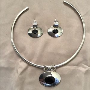 Silver slider choker with silver/black slider and earrings